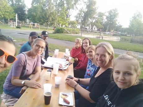 119969342_10207477023119964_8249461760668420606_n